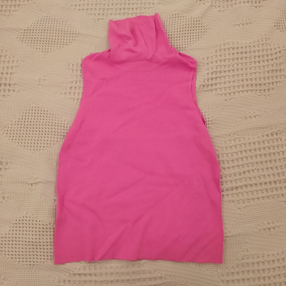Sleeveless Top Women's Pink EUC Sleeveless Turtleneck